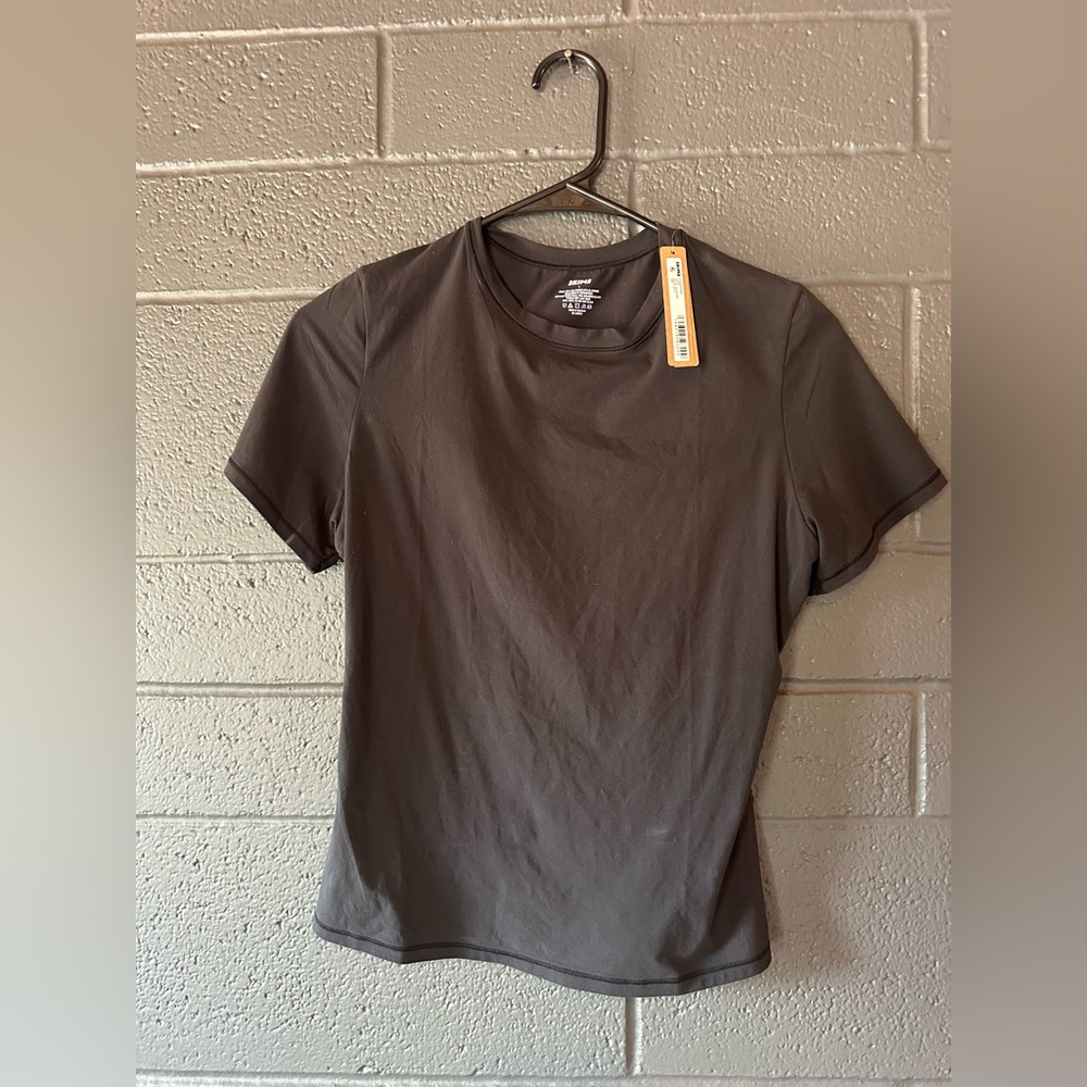 SKIMS Gray Short Sleeve Top